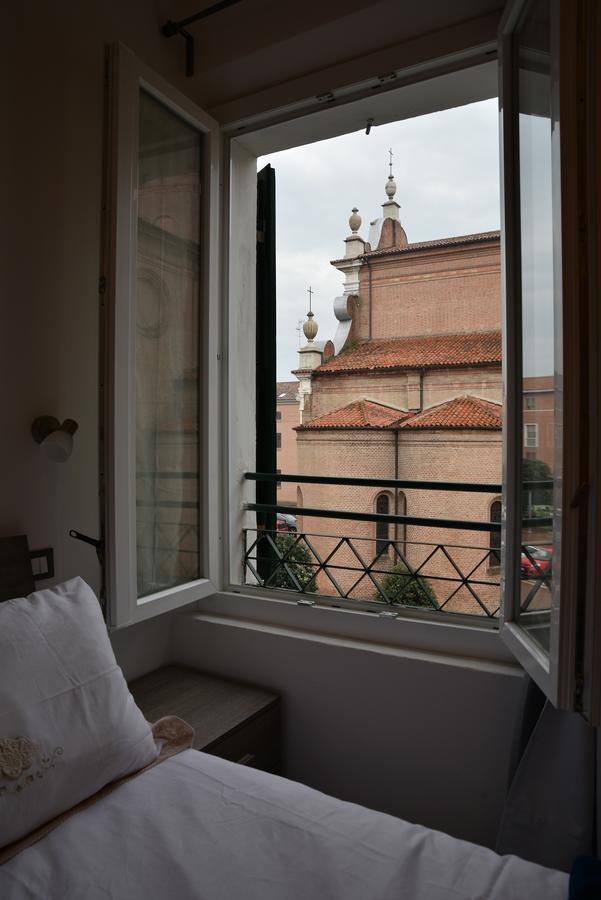 Le Stanze Di Lavi Hotel Ферара Екстериор снимка
